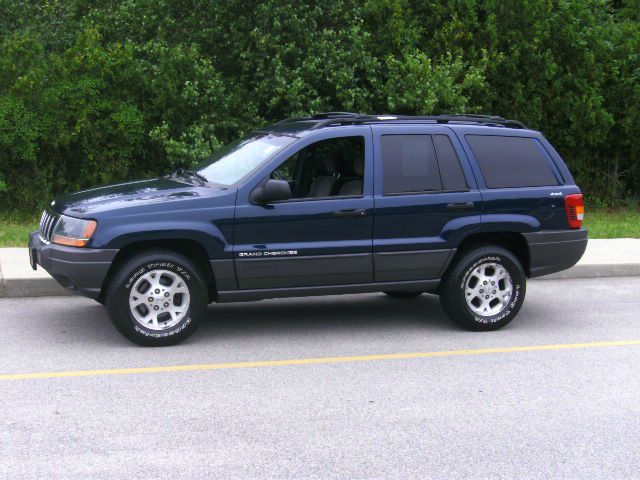2004 Jeep Grand Cherokee 4dr 114 WB W/4.6l AWD