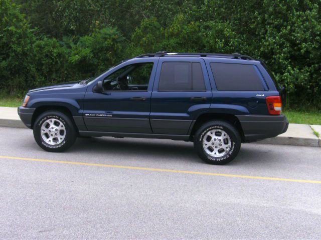 2004 Jeep Grand Cherokee 4dr 114 WB W/4.6l AWD