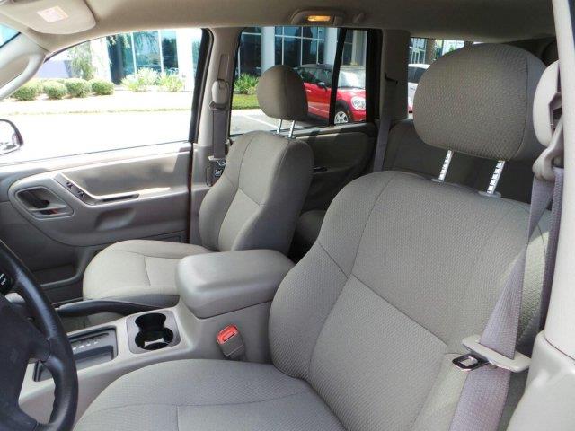 2004 Jeep Grand Cherokee LS