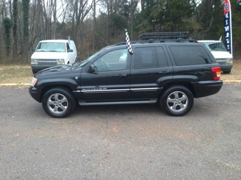 2004 Jeep Grand Cherokee 2.4i Sedan