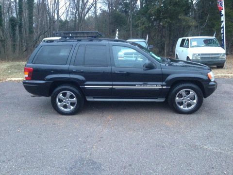 2004 Jeep Grand Cherokee 2.4i Sedan