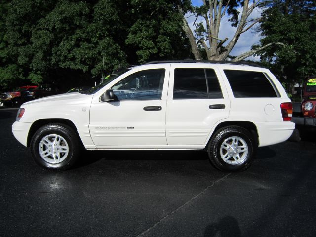 2004 Jeep Grand Cherokee 4dr 114 WB W/4.6l AWD