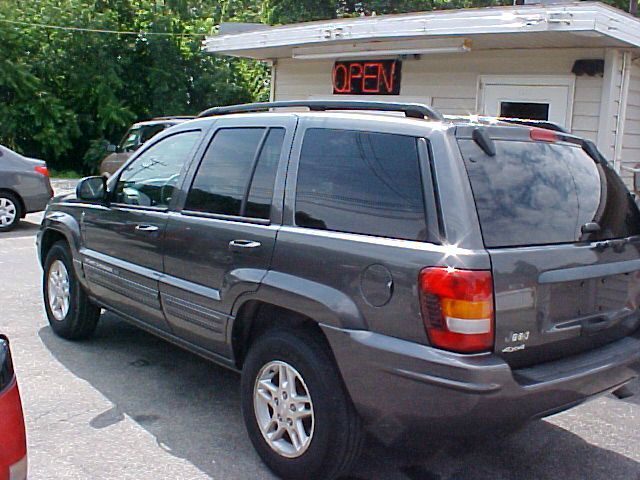 2004 Jeep Grand Cherokee 4dr 114 WB W/4.6l AWD