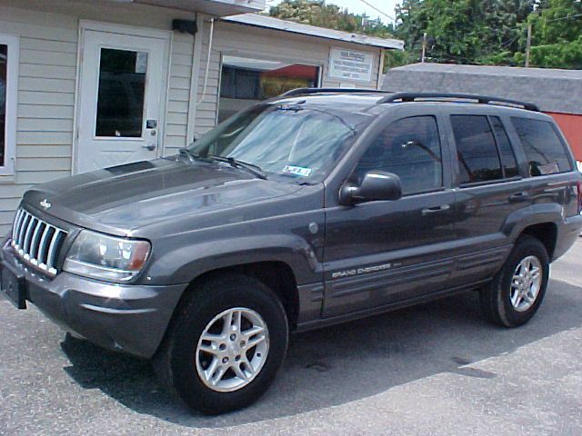 2004 Jeep Grand Cherokee 4dr 114 WB W/4.6l AWD