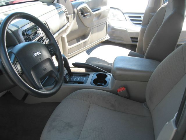2004 Jeep Grand Cherokee 4dr 114 WB W/4.6l AWD