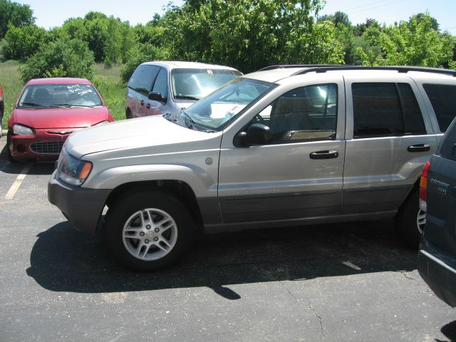 2004 Jeep Grand Cherokee 4dr 114 WB W/4.6l AWD