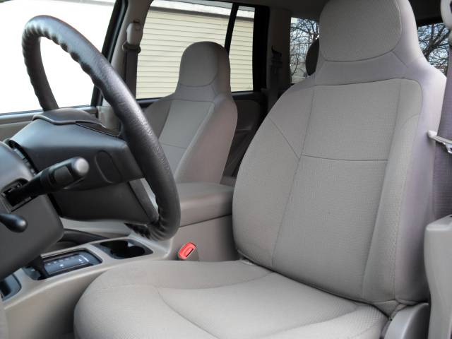 2004 Jeep Grand Cherokee LS