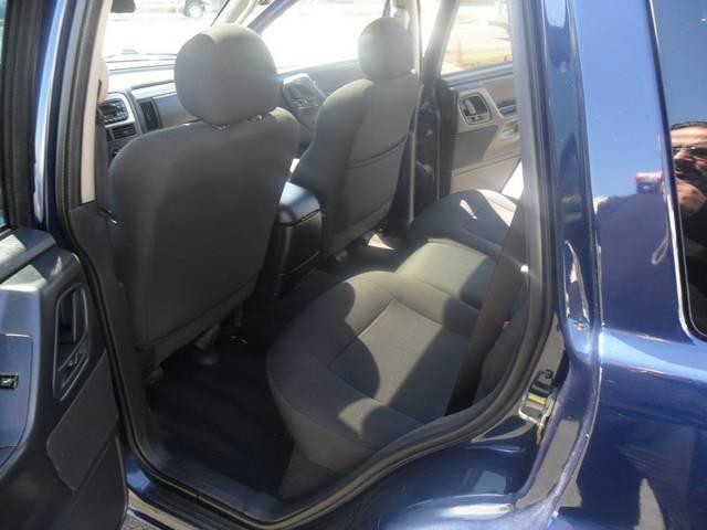 2004 Jeep Grand Cherokee 4-door 2WD