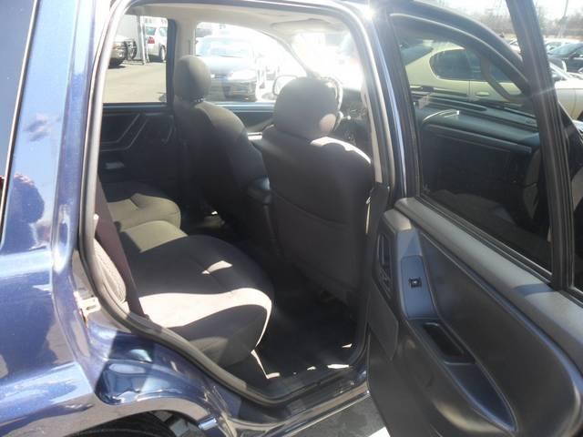 2004 Jeep Grand Cherokee 4-door 2WD