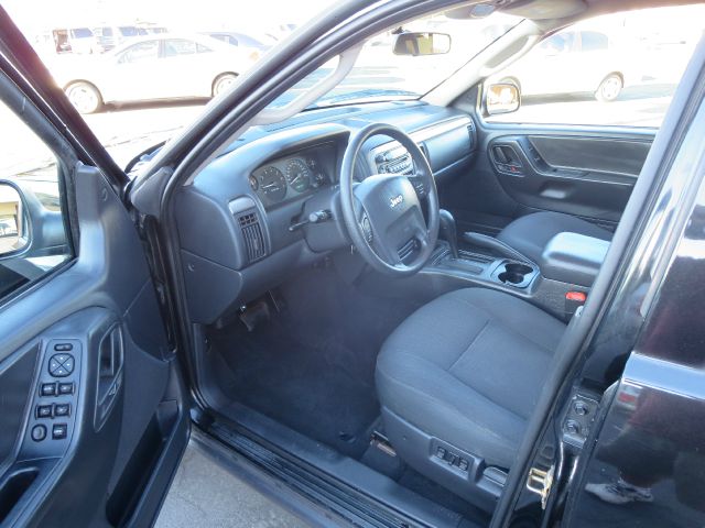 2004 Jeep Grand Cherokee LT Tv-dvdleathersunroof3rowcarfax Available