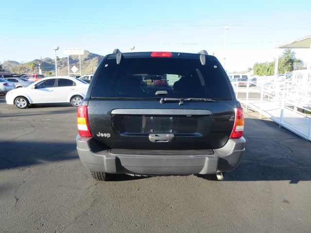 2004 Jeep Grand Cherokee LT Tv-dvdleathersunroof3rowcarfax Available