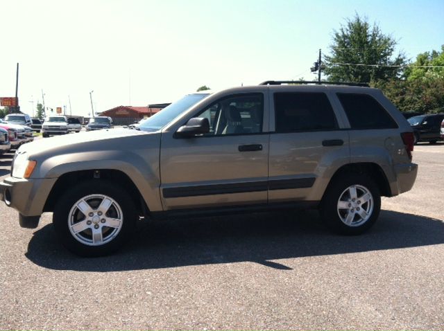 2005 Jeep Grand Cherokee Sedan 4dr