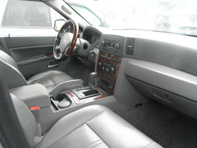 2005 Jeep Grand Cherokee Super