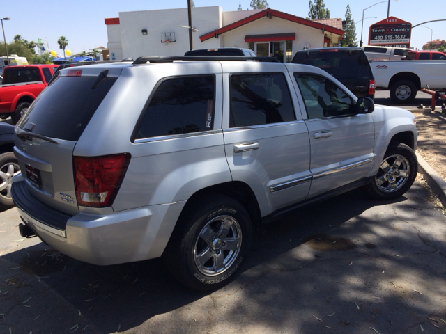 2005 Jeep Grand Cherokee Super