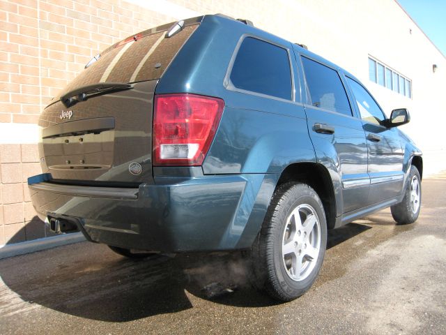 2005 Jeep Grand Cherokee AWD Ultimate