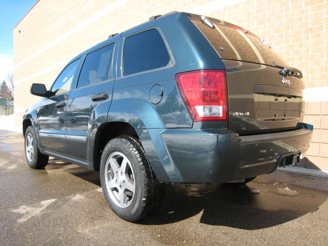2005 Jeep Grand Cherokee AWD Ultimate