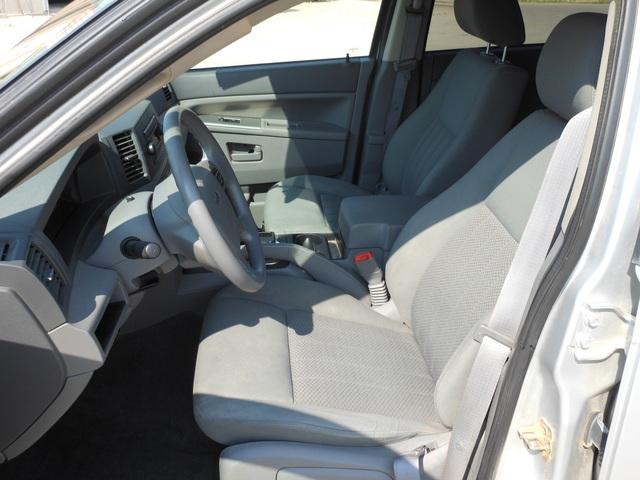 2005 Jeep Grand Cherokee LS