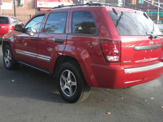 2005 Jeep Grand Cherokee AWD Ultimate