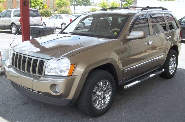 2005 Jeep Grand Cherokee AWD Ultimate