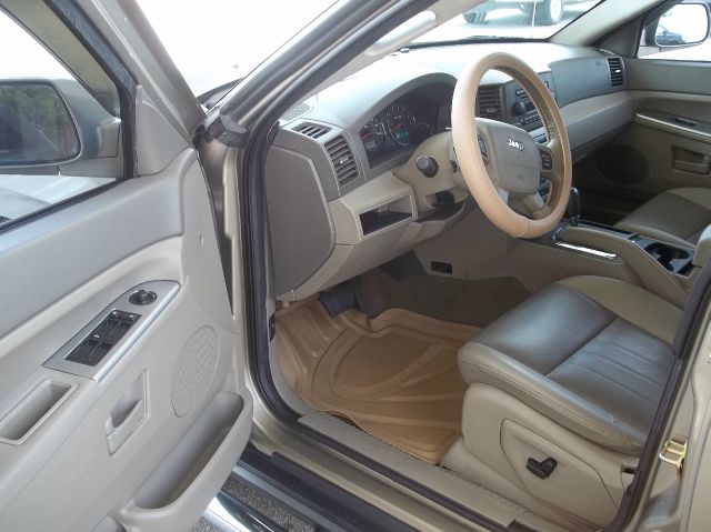 2005 Jeep Grand Cherokee AWD Ultimate