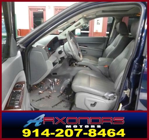 2005 Jeep Grand Cherokee LS