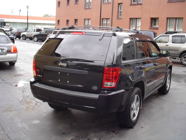 2005 Jeep Grand Cherokee AWD Ultimate
