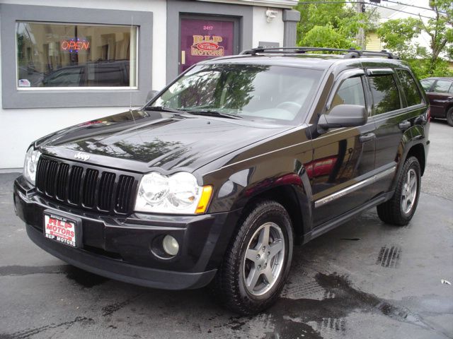 2005 Jeep Grand Cherokee AWD Ultimate