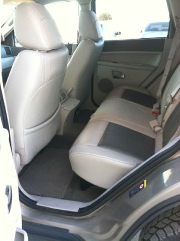 2005 Jeep Grand Cherokee Super