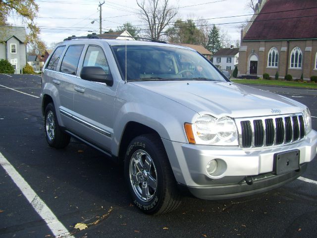 2005 Jeep Grand Cherokee Super