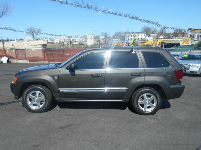 2005 Jeep Grand Cherokee SLT 25
