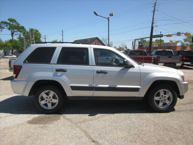 2005 Jeep Grand Cherokee K2500 Silverado
