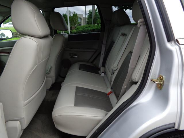 2005 Jeep Grand Cherokee SLT 25