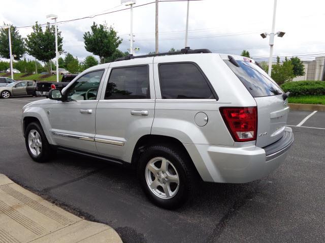 2005 Jeep Grand Cherokee SLT 25