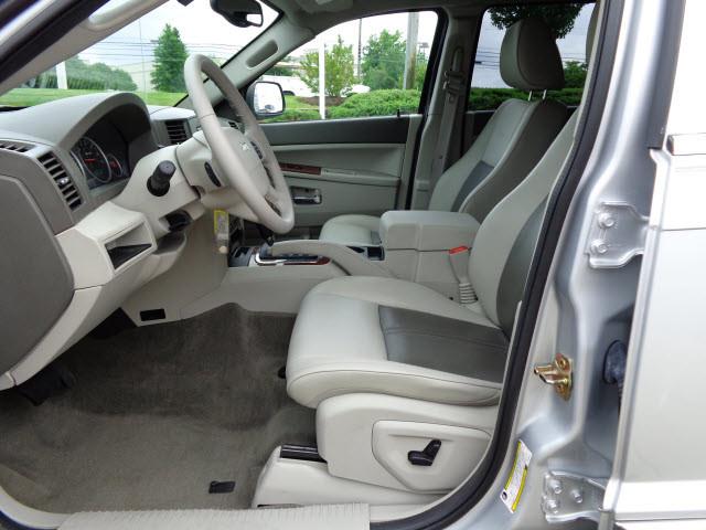 2005 Jeep Grand Cherokee SLT 25