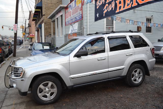 2005 Jeep Grand Cherokee Super