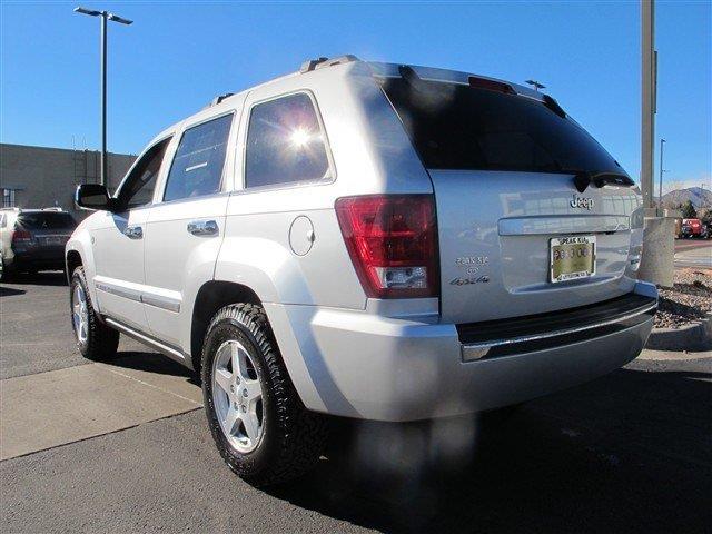 2005 Jeep Grand Cherokee 4DR
