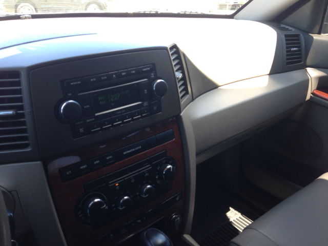 2005 Jeep Grand Cherokee Super