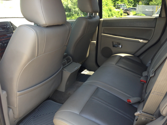 2005 Jeep Grand Cherokee Super