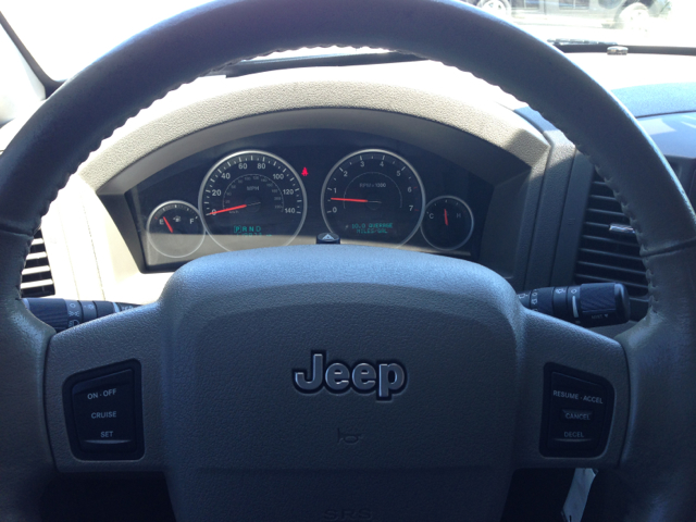 2005 Jeep Grand Cherokee Super