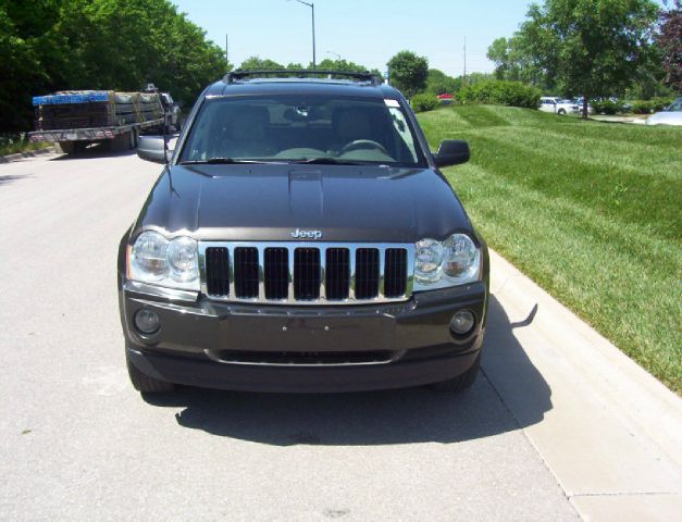 2005 Jeep Grand Cherokee Super