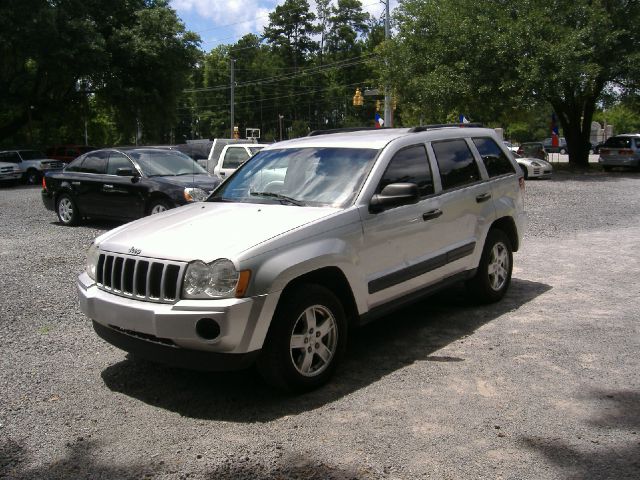 2005 Jeep Grand Cherokee Sedan 4dr