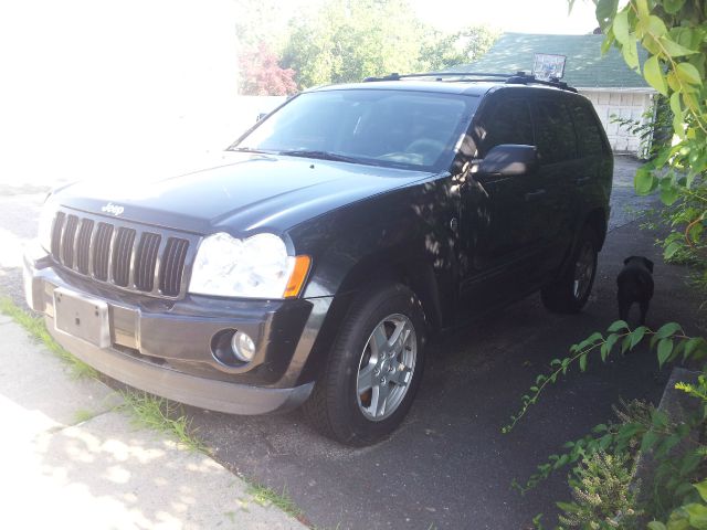 2005 Jeep Grand Cherokee Unknown