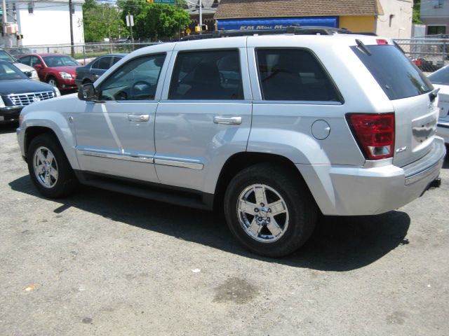 2005 Jeep Grand Cherokee Super
