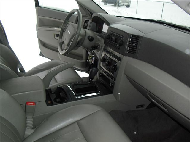 2005 Jeep Grand Cherokee Unknown