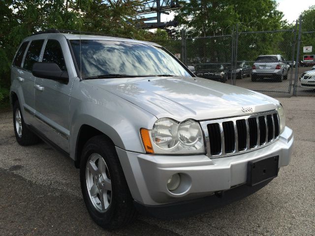 2005 Jeep Grand Cherokee C1500 Scottsdale