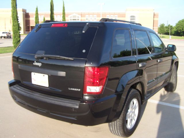 2005 Jeep Grand Cherokee Sedan 4dr