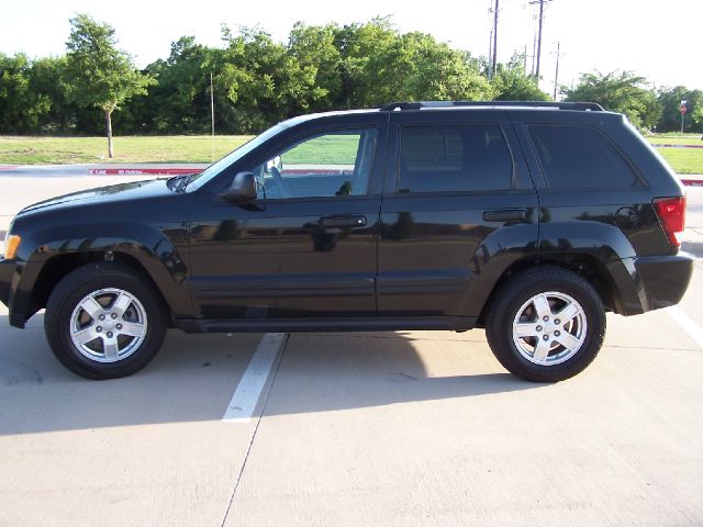 2005 Jeep Grand Cherokee Sedan 4dr