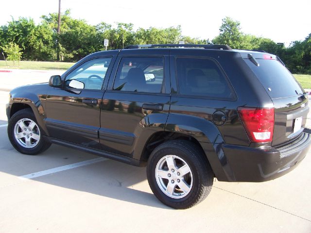 2005 Jeep Grand Cherokee Sedan 4dr
