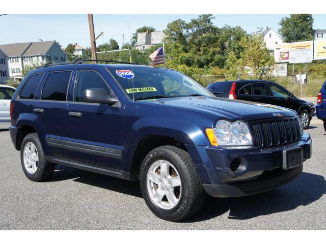 2005 Jeep Grand Cherokee LS