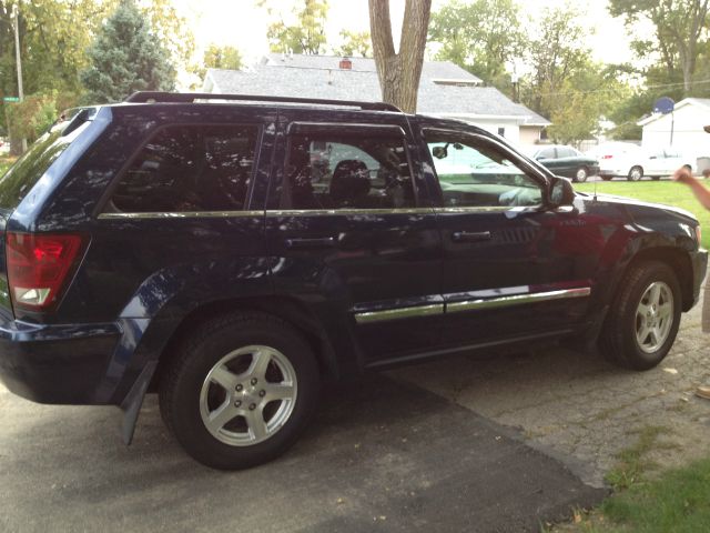 2005 Jeep Grand Cherokee Super